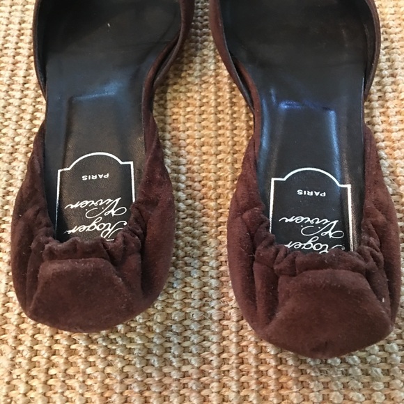 Roger Vivier -Paris- Brown Suede Flats - Picture 9 of 15